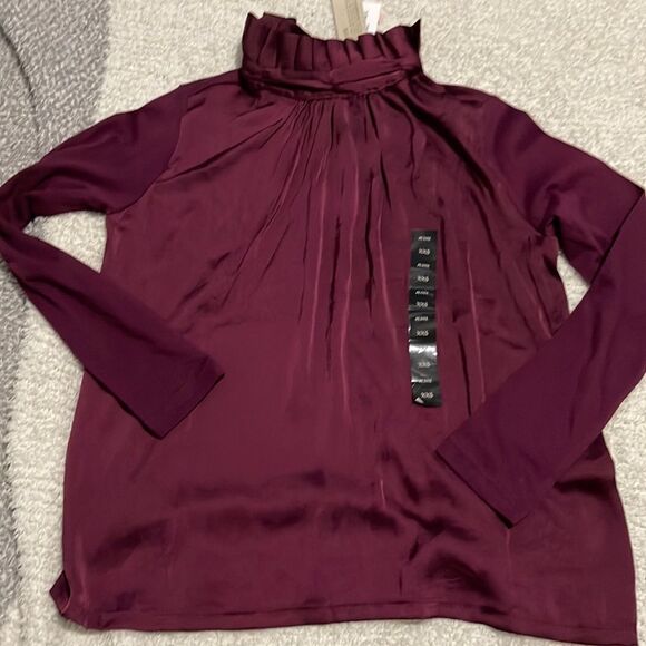 Banana Republic Factory Tops - NWT- Banana Republic - XS